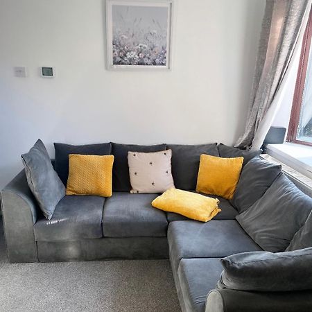 קרמלינגטון Newly Refurbished Beautiful Location 1 Bedroom Residential House מראה חיצוני תמונה