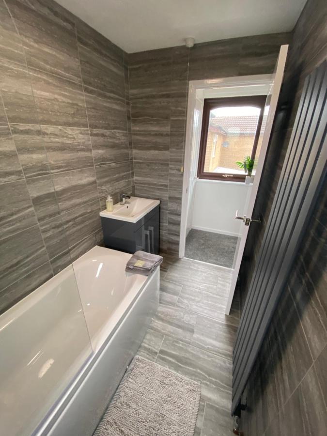 קרמלינגטון Newly Refurbished Beautiful Location 1 Bedroom Residential House מראה חיצוני תמונה