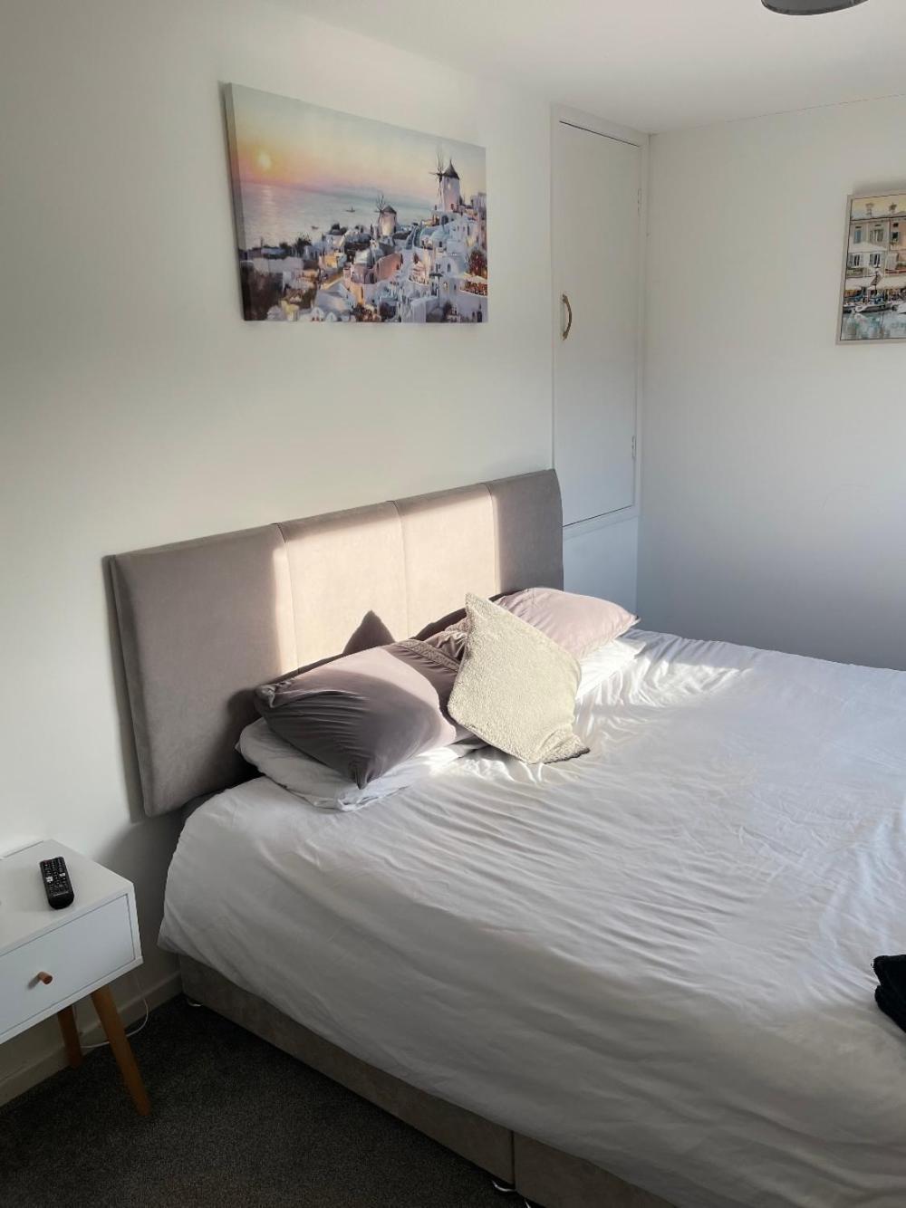 קרמלינגטון Newly Refurbished Beautiful Location 1 Bedroom Residential House מראה חיצוני תמונה